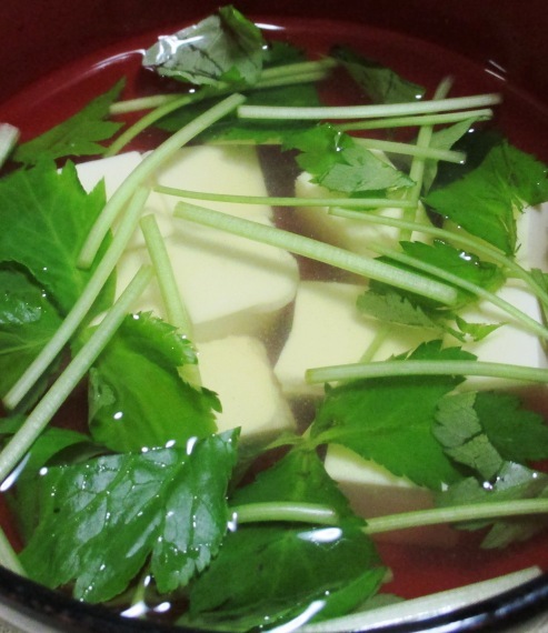 豆腐と三つ葉のすまし汁　大