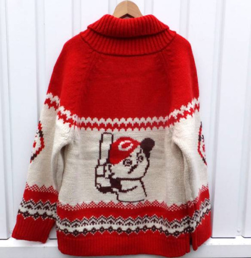 広島カープのセーター