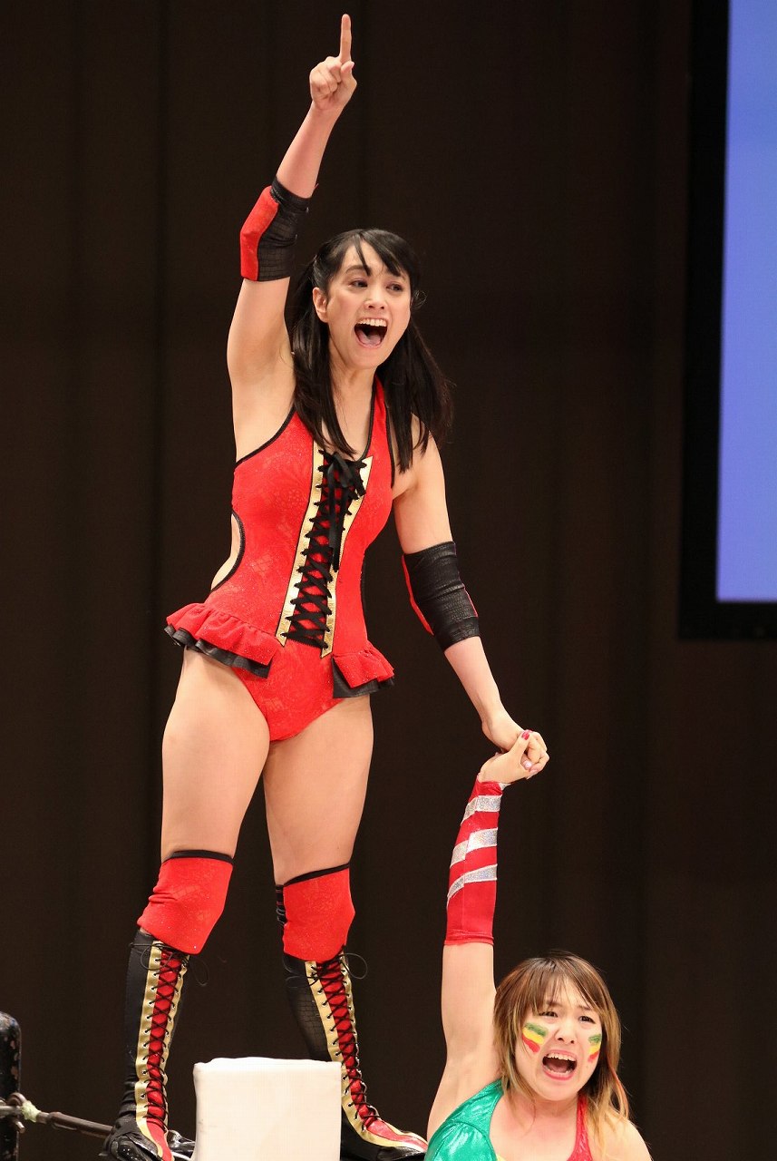 女子プロレス団体・スターダムの興行でリングデビューを果たした脊山麻理子