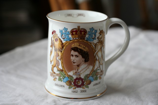 エリザベス女王2世のマグカップ | 英国の食べ物と暮らし
