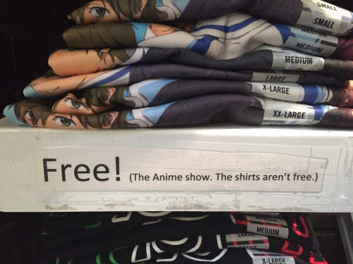 無料ではありません(FREE!というアニメのTシャツです)