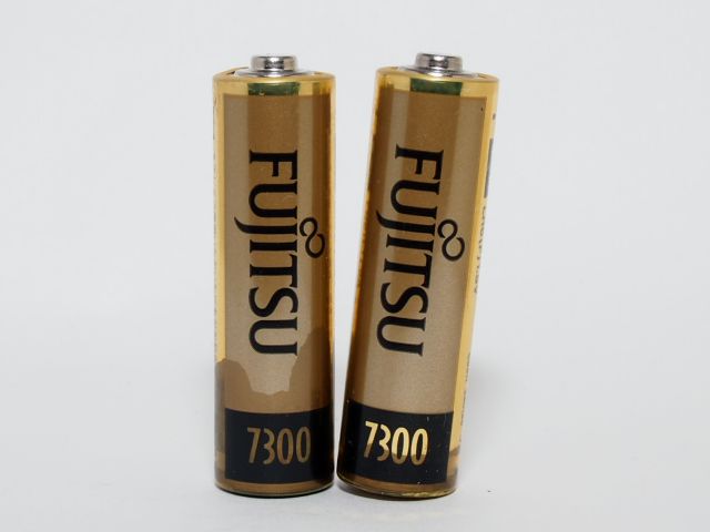 乾電池の画像集 出張所Ⅱ FUJITSU 7300 LR6(F) 1.5V 補償つき