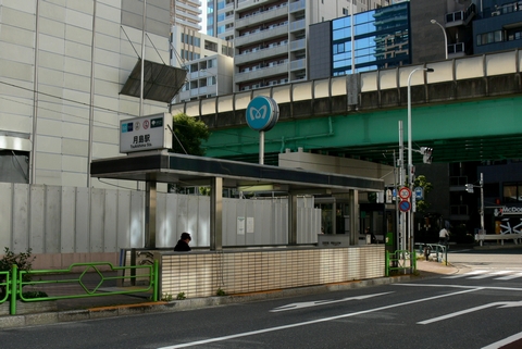大江戸線月島駅