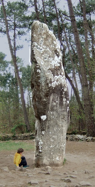 カルナック列石中最大のメンヒル