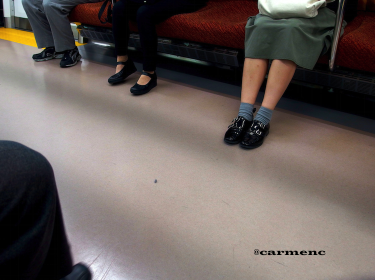 電車内靴