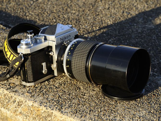レンズの話題 41本目 【Ai-S Nikkor ED 180mm F2.8】 - コバルトブルー